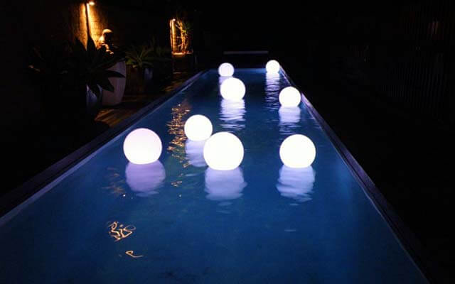 Ball-shaped lanterns