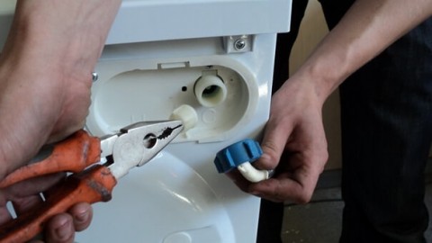 Step-by-step instructions for connecting the washing machine