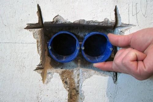 Installation of a socket