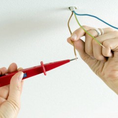 How to use the indicator screwdriver?