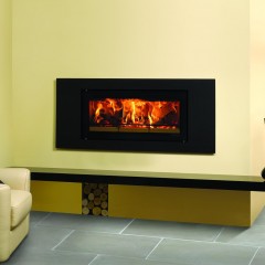 Workshop on installing an electric fireplace in an apartment