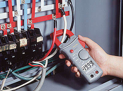Measure the current in the distribution board