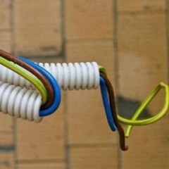 Как да направим кабел през гофрирана тръба