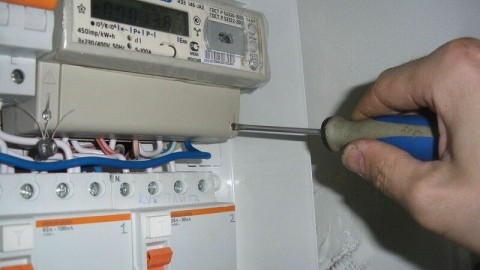 How to remove the electricity meter