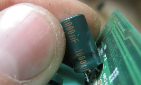 Разглобяване на кондензатор