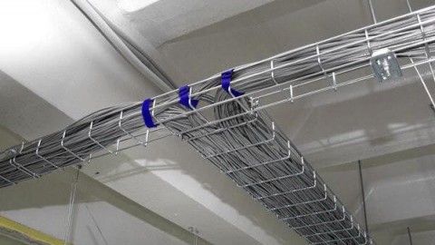 How to route cable in trays
