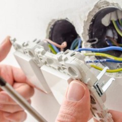How to check the operation of the light switch?
